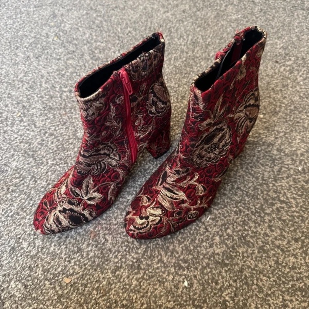 Floral Patterned Red Heeled Boots